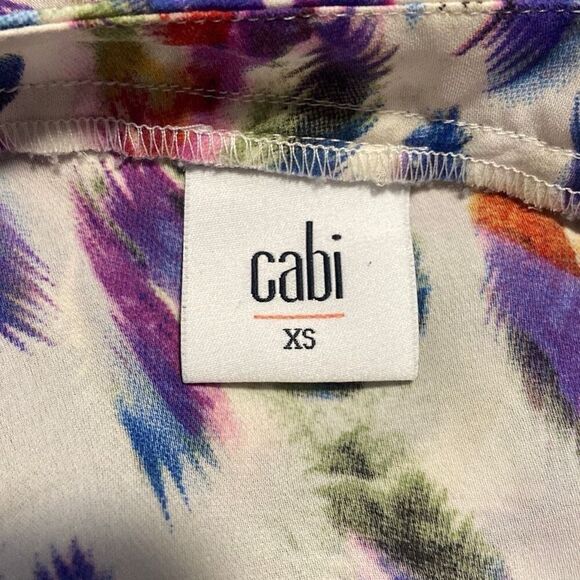 Cabi Feather Print Cap Sleeve V-Neck Blouse Top Purple Plume XS - Picture 5 of 7